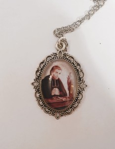 ŚWIĘTY LUDWIK DE MONTFORT - MEDALIK OZDOBNY -WISIOREK