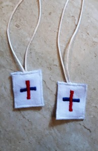 SZKAPLERZ TRÓJCY ŚWIĘTEJ