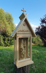 KAPLICZKA ZAMYKANA Z FIGURĄ - MATKA BOŻA LUDŹMIERSKA - na zamówienie