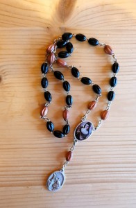 KORONKA DO ŚWIĘTEJ RITY  Z RELIKWIĄ