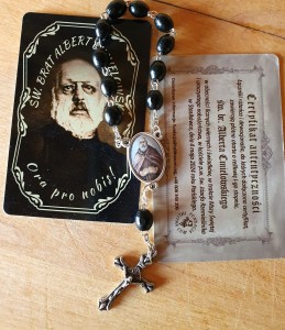 BRAT ALBERT - DZIESIĄTKA RÓŻAŃCA Z RELIKWIĄ- czarna