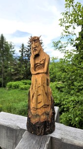 Drewniana Rzeźba Chrystusa Frasobliwego – Rękodzieło z Podhala (45 cm)