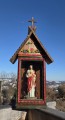 kapliczka-ogrodowa-zamykana-z-figura.jpg