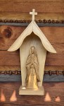 KAPLICZKA DREWNIANA RĘCZNIE ROBIONA Z RZEŹBIONA FIGURĄ - góralski styl