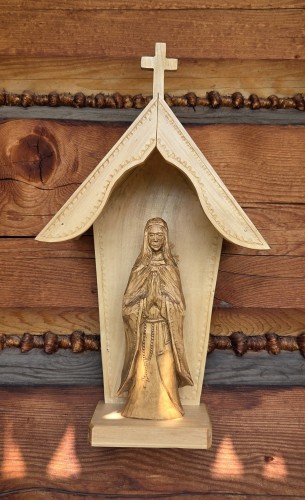 kapliczka-drewniana-recznie-wyrzezbiona-figura-matka-boza_111837 (002).jpg