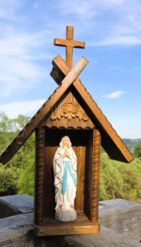 kapliczka-lourdes.jpg