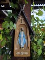 kapliczka-drewniana-z-maryja.jpg