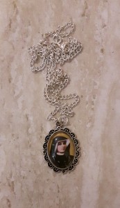 ŚWIĘTA SIOSTRA FAUSTYNA - WISIOREK - MEDALION STYLOWY