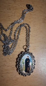 Święty Peregryn - medalik - medalion stylowy